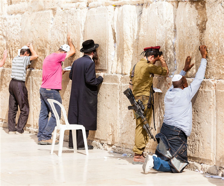 Men-pray-at-the-Western-Wall-Wailing-Wall-Kotel