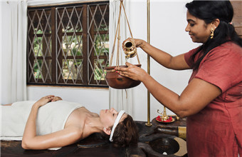 阿育吠陀按摩
