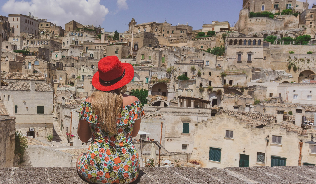 andreea-petruti-8JeX8qMYAFc-unsplash