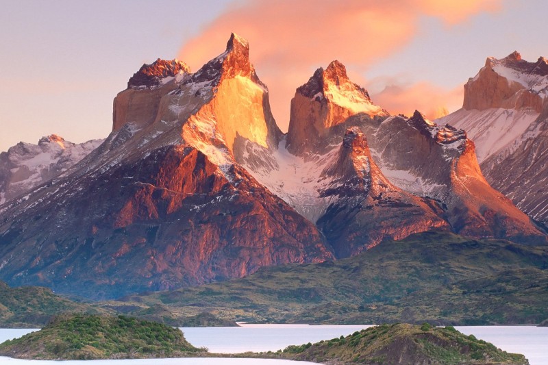 cuernos-del-paine-and-pehoe-lake-patagonia-chile