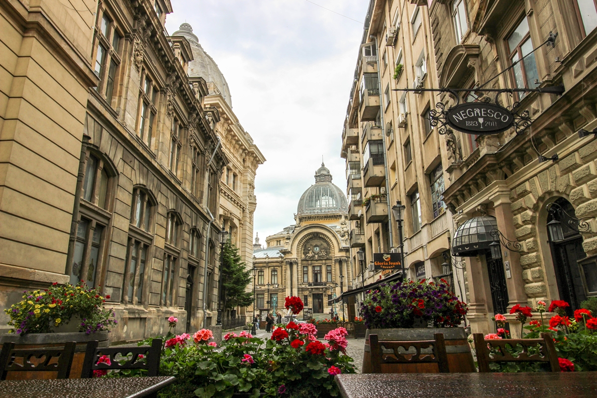Bucharest-old-town-1