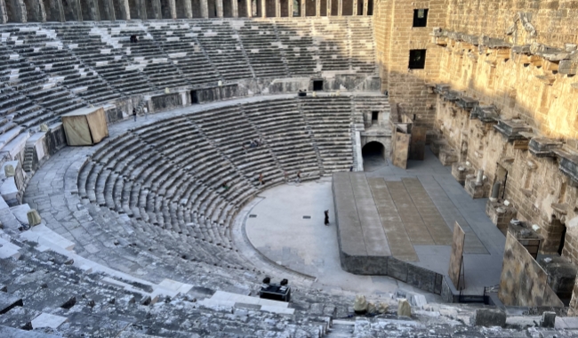 阿斯潘多斯圆形剧场